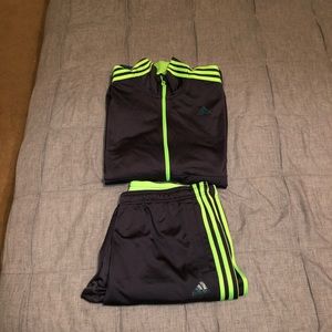 Adidas whole track suit XL